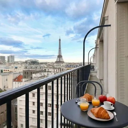 Eiffel Tower View 1br Newly Renovated And Bright Paříž