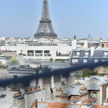 Eiffel Tower View 1br Newly Renovated And Bright